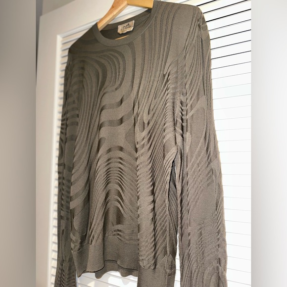 Hermes Men's “Quincaillerie Equestre" crewneck sweater, Size L, 100% Wool,$1,175 - Picture 9 of 15
